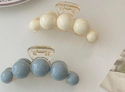 Faux pearl hair clip